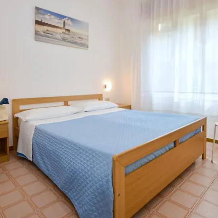 Locazione Turistica Rosanna-2 Apartment *